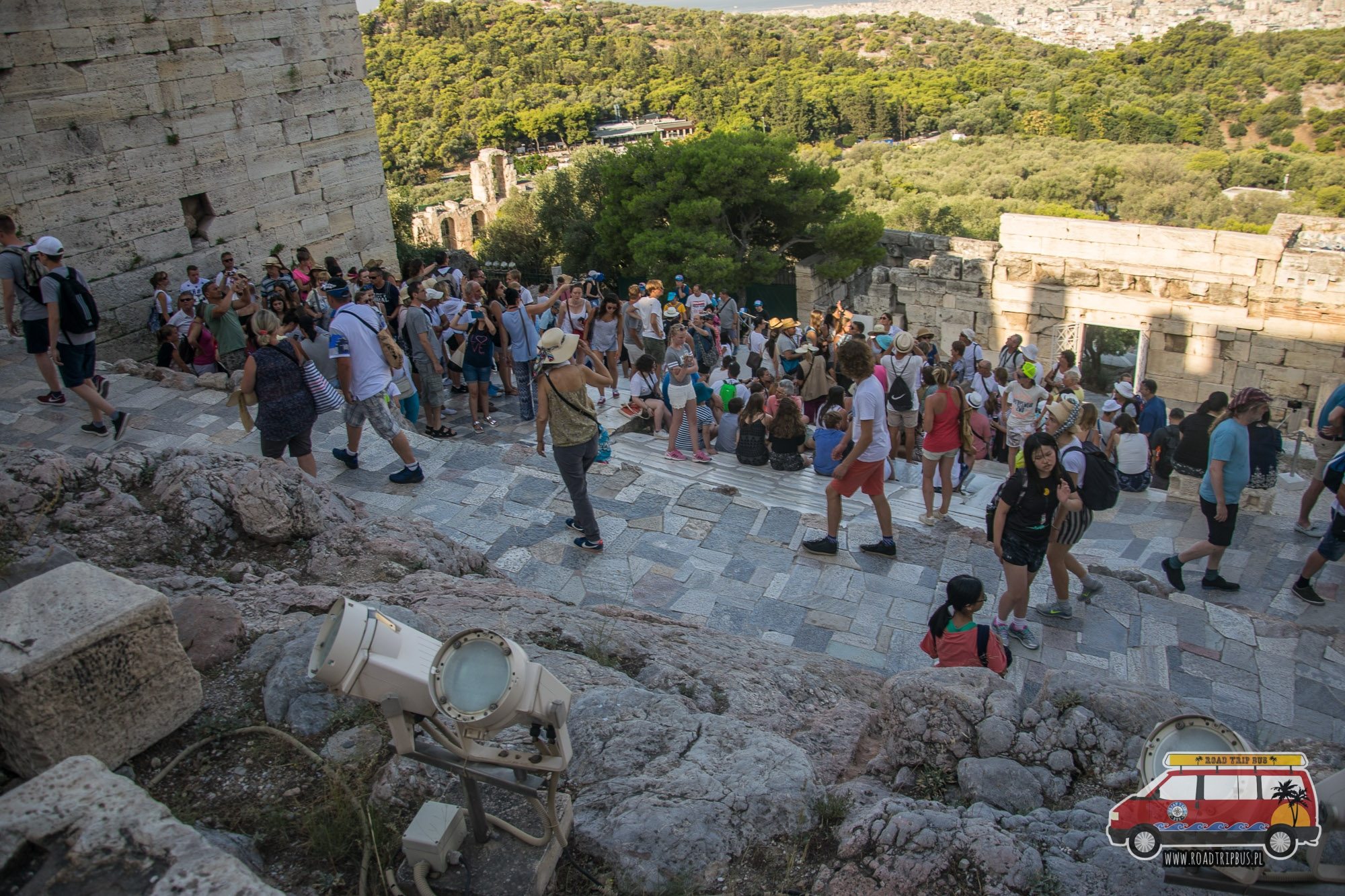 tłumy turystów na akropolu