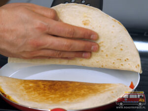 obracanie quesadilli