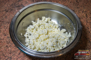 pokruszony ser feta