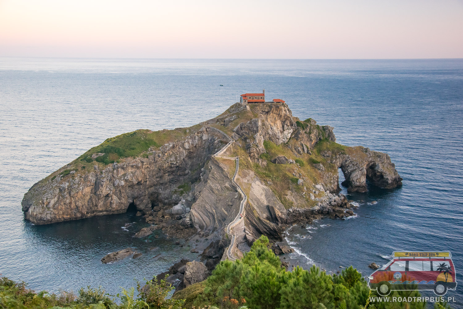 wyspa gatzelugatxe