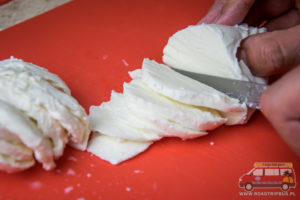 krojenie mozzarelli