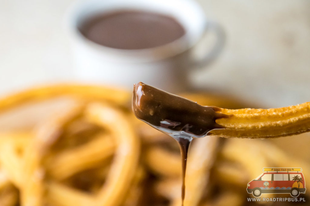 churro con chocolate