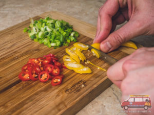 krojenie papryczki chilli