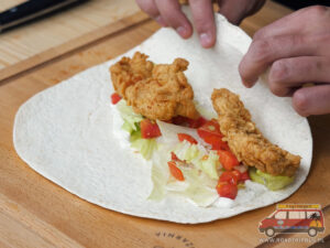 domowy twister z kurczakiem