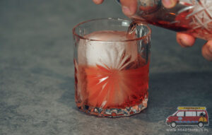 przelewanie drinka
