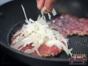 cebula na smashburgerze