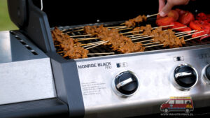 grillowanie kebabu