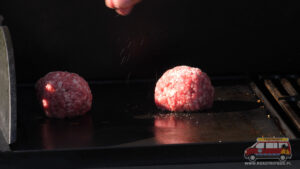 smaszburger przed zgnieceniem